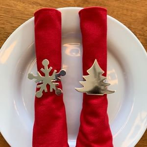 NIB Set of 4 Chrome Napkin Rings